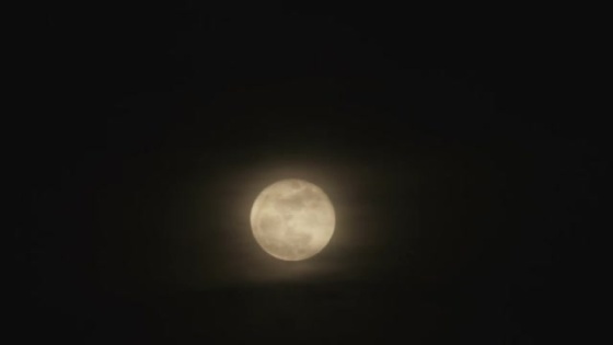 moon-at-night-timelapse_-y8_v-klr__M0000